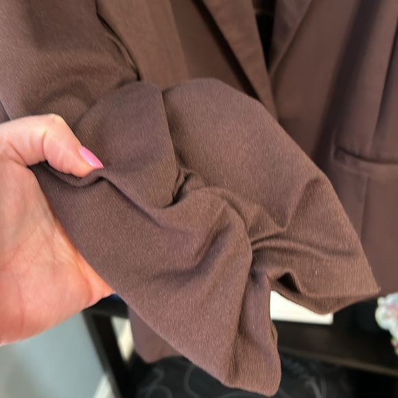 Blazer - Picture 2 of 2